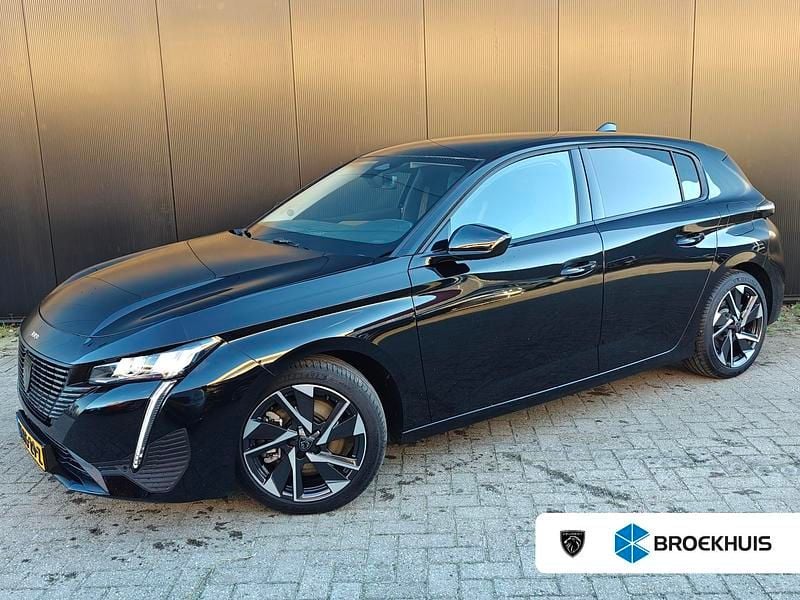 Zwart Occasion 2025 Peugeot 308 Allure Hatchback | € 31.895 (Eerlijke prijs) - Afbeelding 1/4