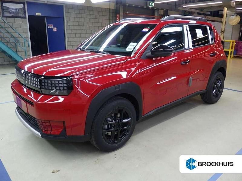 Rood Nieuw 2025 Fiat Grande Panda Icon Hatchback | € 23.900 (Goede deal) - Afbeelding 1/4