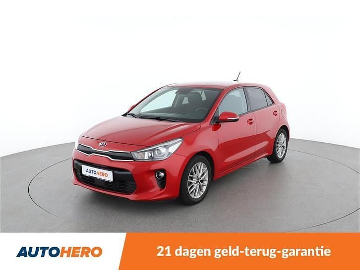 Rood (metallic) Gebruikt 2017 Kia Rio DREAM-TEAM Edition Hatchback | € 11.850 (Eerlijke prijs) - Afbeelding 1/4