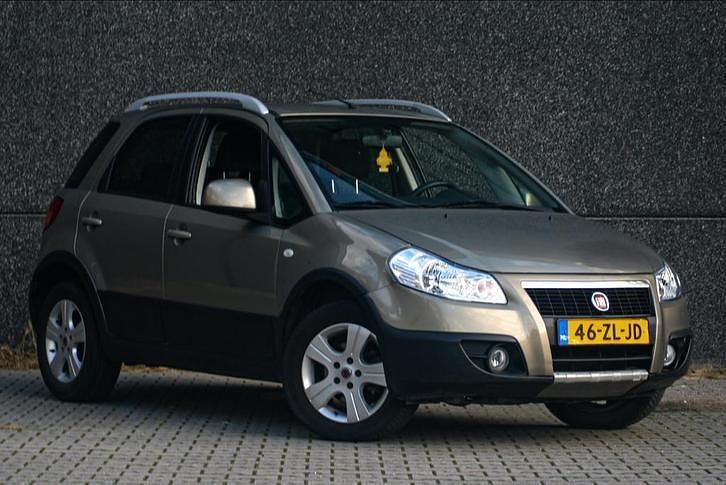 Gebruikt 2008 Fiat Sedici SUV | € 2.595 (Eerlijke prijs) - Afbeelding 1/4