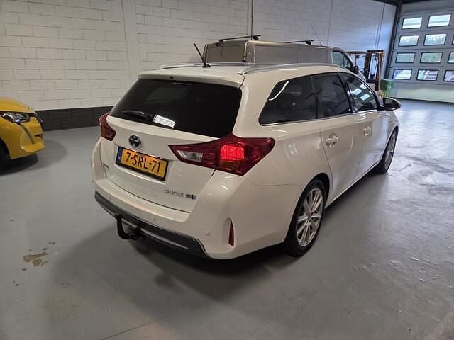 Occasion Toyota Auris Touring Sports 99 PK (72 kW) 2013 Wit (metallic) Stationwagen