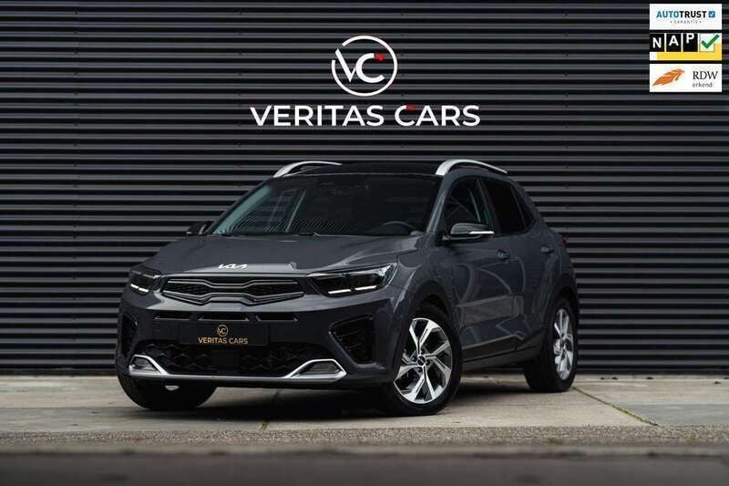 Grijs, metallic lak Gebruikt 2023 Kia Stonic GT-Line SUV | € 28.950 (Iets duurder) - Afbeelding 1/4