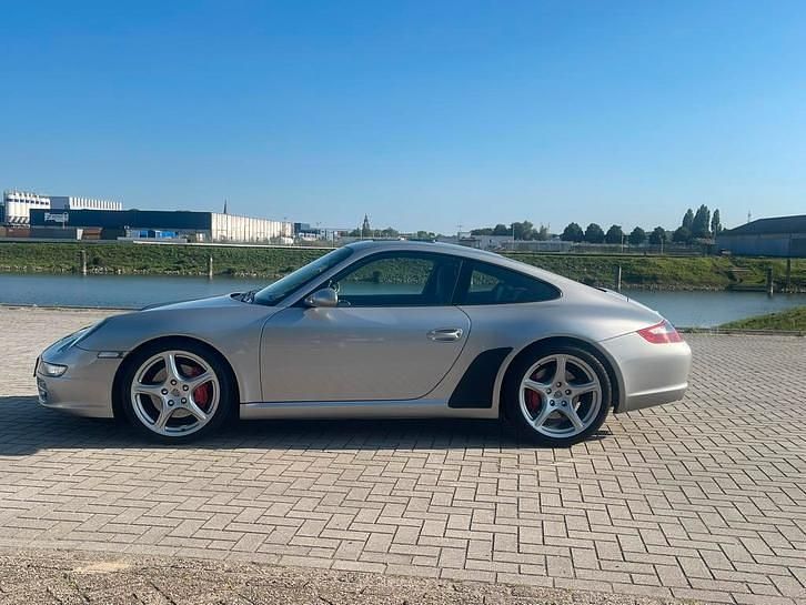 Grijs Occasion 2006 Porsche 911 Carrera S Coupé | € 42.500 (Eerlijke prijs) - Afbeelding 1/4