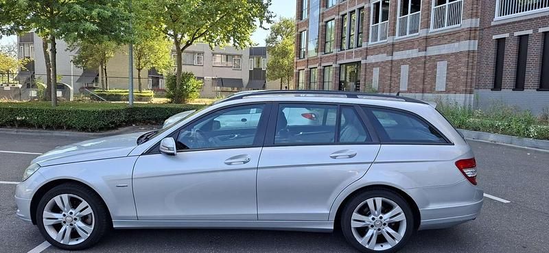 Zilver Gebruikt 2010 Mercedes C200 Stationwagen | € 3.950 (Eerlijke prijs) - Afbeelding 1/4