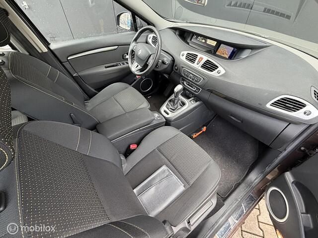 Occasion Renault Scénic III Privilege 140 PK (102 kW) 2011 Bruin MPV