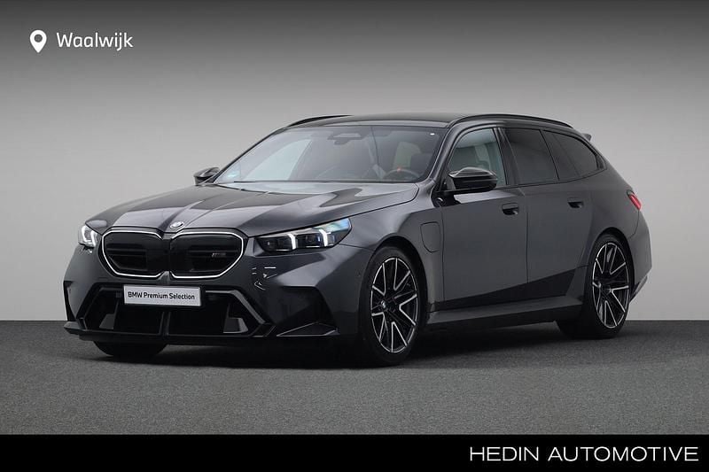 Grijs Gebruikt 2025 BMW M5 Stationwagen | € 134.880 - Afbeelding 1/4