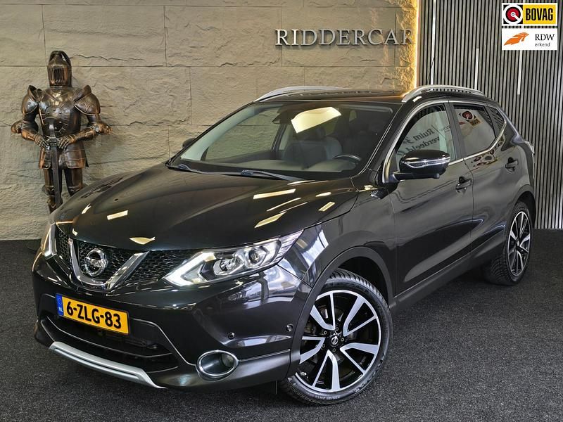 Zwart Gebruikt 2015 Nissan Qashqai Tekna SUV | € 11.999 (Goede deal) - Afbeelding 1/4