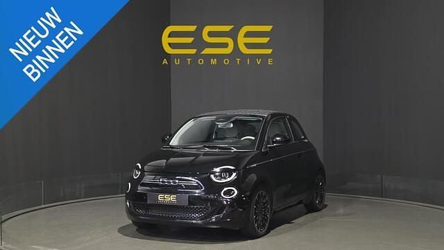 Zwart Gebruikt 2022 Fiat 500C La Prima Cabriolet | € 16.995 (Goede deal) - Afbeelding 1/4
