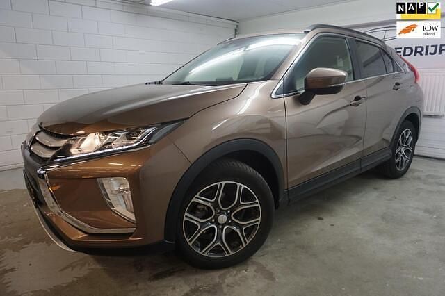 Bruin (metallic) Gebruikt 2018 Mitsubishi Eclipse Cross SUV | € 17.750 (Eerlijke prijs) - Afbeelding 1/4
