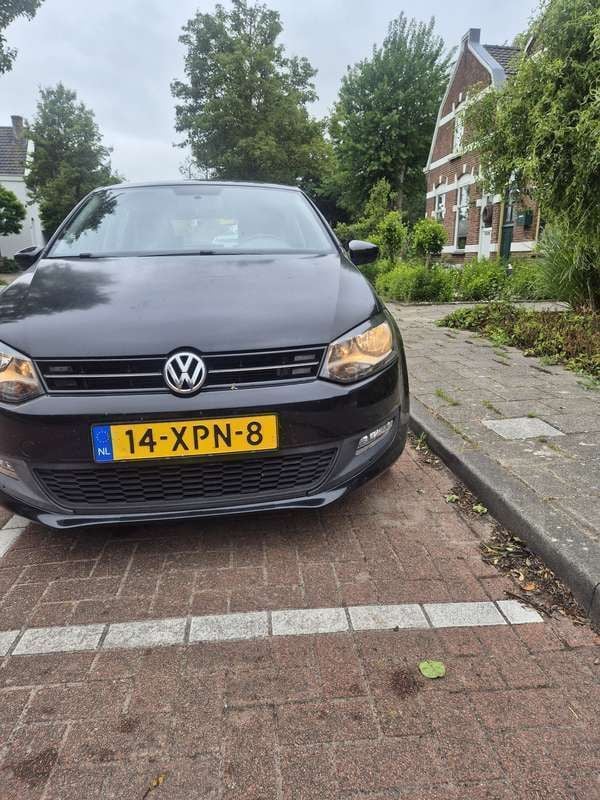 Zwart Gebruikt 2012 VW Polo Comfortline Hatchback | € 2.700 (Super prijs) - Afbeelding 1/4
