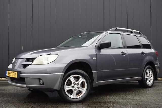 Occasion Mitsubishi Outlander Invite+ 136 PK (100 kW) 2006 Grijs (metallic) SUV