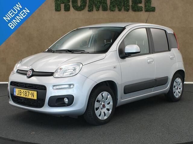 Grijs Gebruikt 2016 Fiat Panda Lounge Hatchback | € 9.750 (Eerlijke prijs) - Afbeelding 1/4