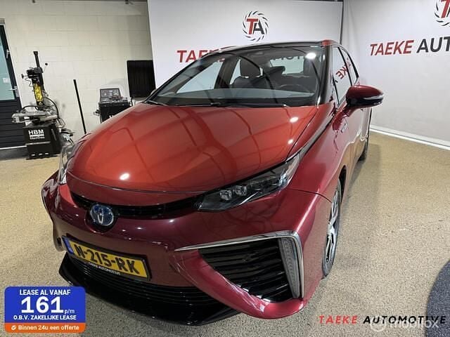 Rood Gebruikt 2018 Toyota Mirai Executive Sedan | € 9.750 (Super prijs) - Afbeelding 1/4
