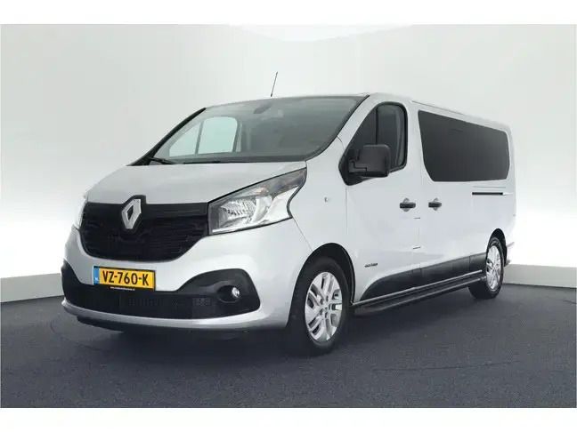 Grijs Gebruikt 2016 Renault Trafic Komfort MPV | € 19.949 - Afbeelding 1/4