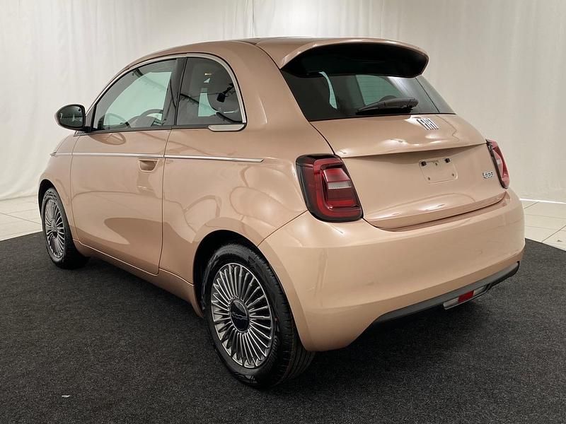 Occasion Fiat 500e 42 kW (58 PK) 2025 , metallic lak Hatchback