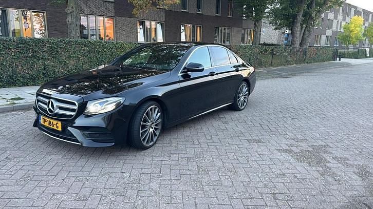 Gebruikt 2017 Mercedes E220 Sedan | € 17.000 (Eerlijke prijs) - Afbeelding 1/4