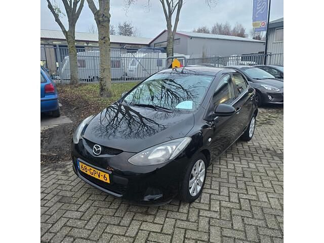 Zwart Gebruikt 2008 Mazda 2 Touring Hatchback | € 4.250 (Eerlijke prijs) - Afbeelding 1/4