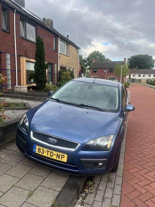 Blauw Gebruikt 2006 Ford Focus Futura Hatchback | € 600 (Super prijs) - Afbeelding 1/4
