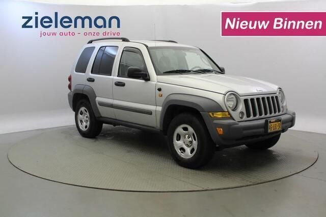 Grijs Gebruikt 2006 Jeep Cherokee Limited SUV | € 5.845 (Super prijs) - Afbeelding 1/4