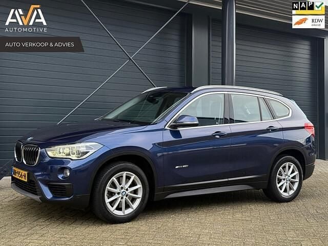 Blauw Occasion 2017 BMW X1 Executive SUV | € 19.750 (Goede deal) - Afbeelding 1/4