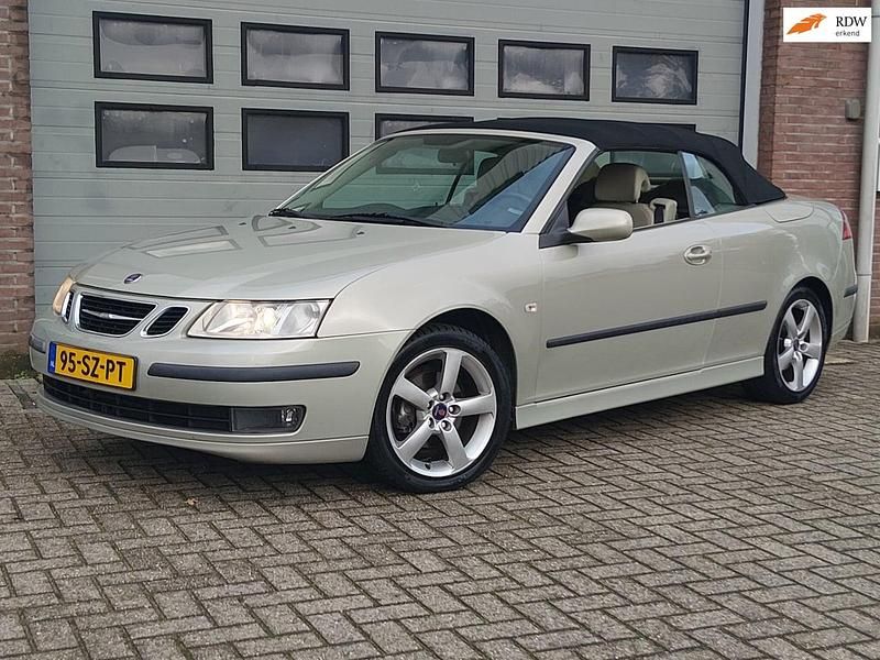 Grijs (metallic) Gebruikt 2006 Saab 9-3 Cabriolet Vector Cabriolet | € 4.950 - Afbeelding 1/4