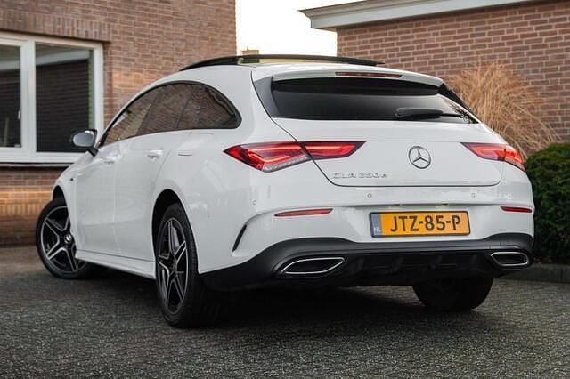 Occasion Mercedes CLA250 Shooting Brake AMG 160 PK (117 kW) 2020 Wit Stationwagen