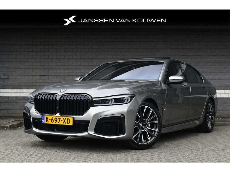 Grijs Occasion 2021 BMW 745 Executive Sedan | € 53.850 (Iets duurder) - Afbeelding 1/4