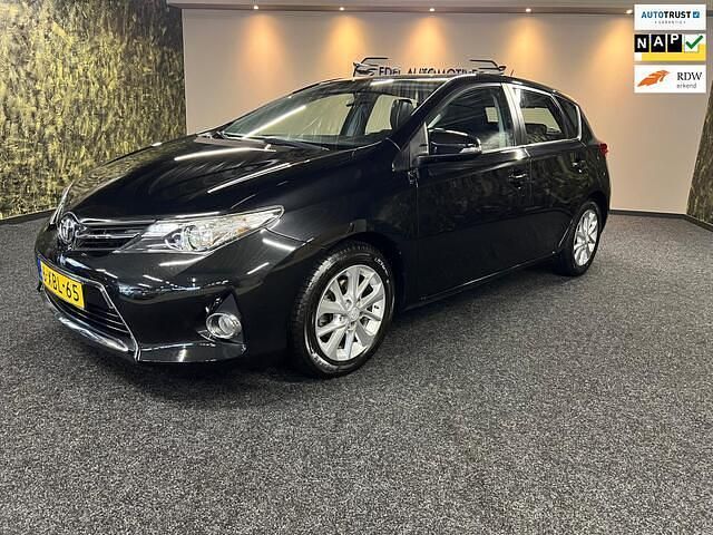 Occasion Toyota Auris 99 PK (72 kW) 2014 Zwart Hatchback