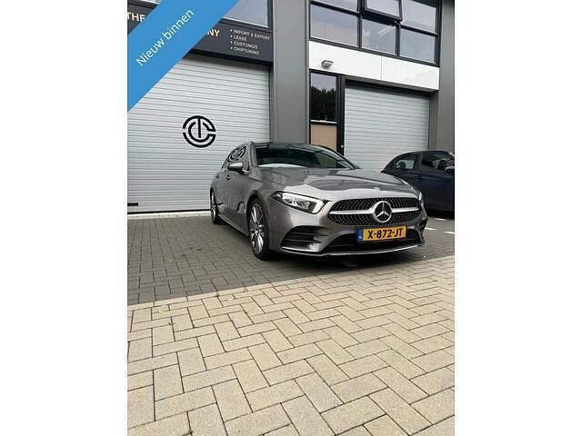 Grijs Gebruikt 2021 Mercedes A180 AMG Hatchback | € 24.950 (Iets duurder) - Afbeelding 1/4