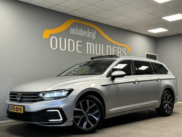 Grijs Gebruikt 2021 VW Passat GTE Stationwagen | € 26.950 (Iets duurder) - Afbeelding 1/4