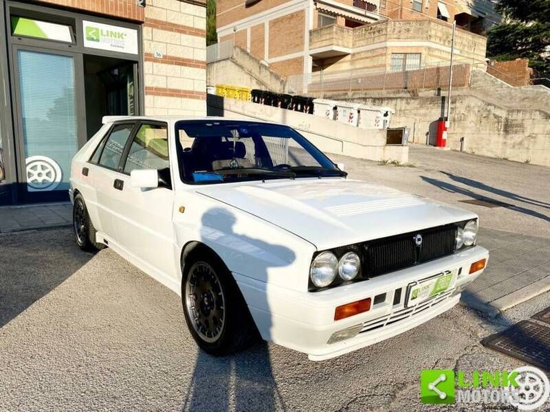 Wit Gebruikt 1990 Lancia Delta Sedan | € 48.500 - Afbeelding 1/4