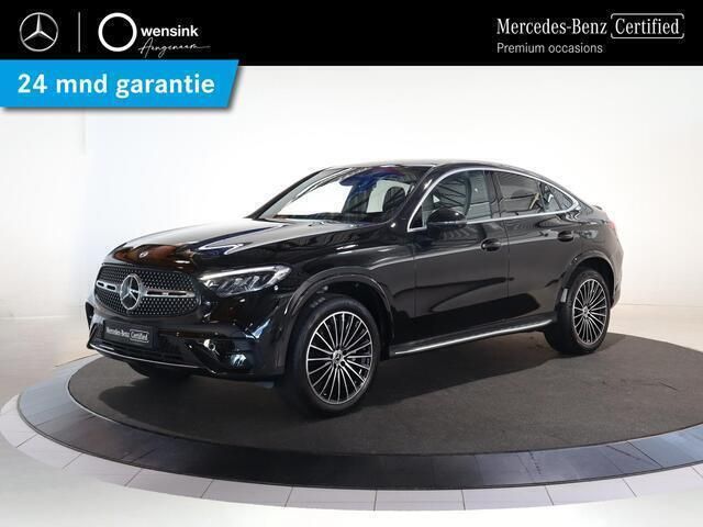 Zwart Gebruikt 2024 Mercedes GLC300 AMG line Coupé | € 78.850 (Eerlijke prijs) - Afbeelding 1/4