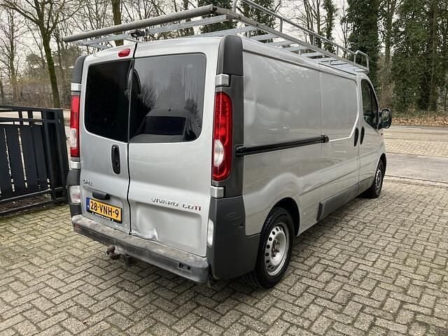 Occasion Opel Vivaro 114 PK (83 kW) 2008 Grijs (metallic) MPV