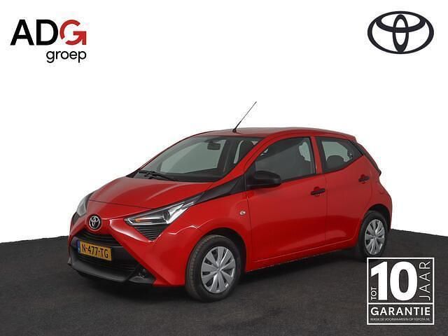 Rood Gebruikt 2022 Toyota Aygo Hatchback | € 12.450 (Super prijs) - Afbeelding 1/4