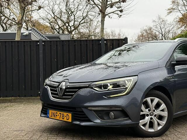 Occasion Renault Mégane GrandTour LIMITED 140 PK (102 kW) 2020 Grijs Stationwagen