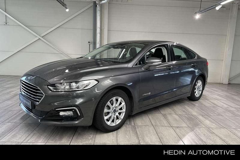 Grijs Gebruikt 2019 Ford Mondeo Titanium Sedan | € 16.945 (Eerlijke prijs) - Afbeelding 1/3