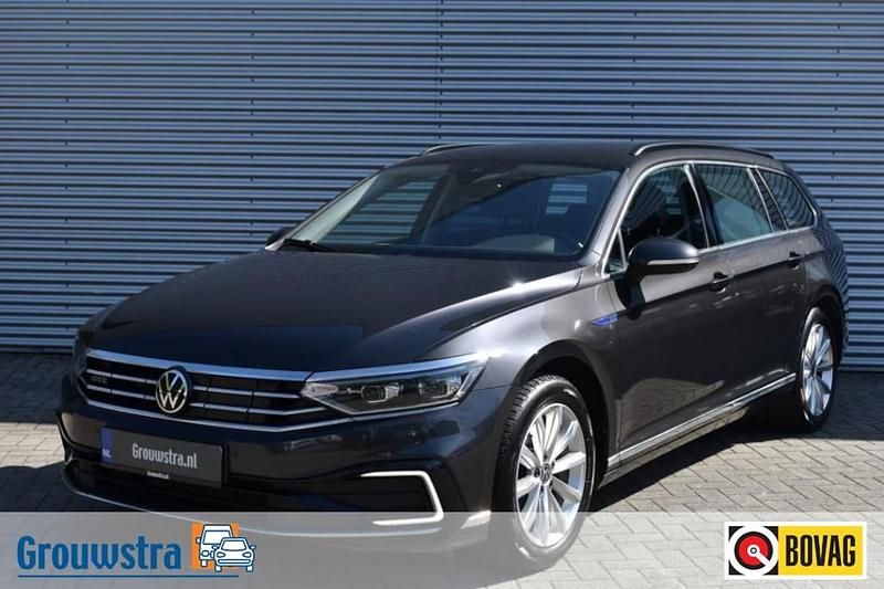 Occasion VW Passat GTE 2021 Grijs Stationwagen