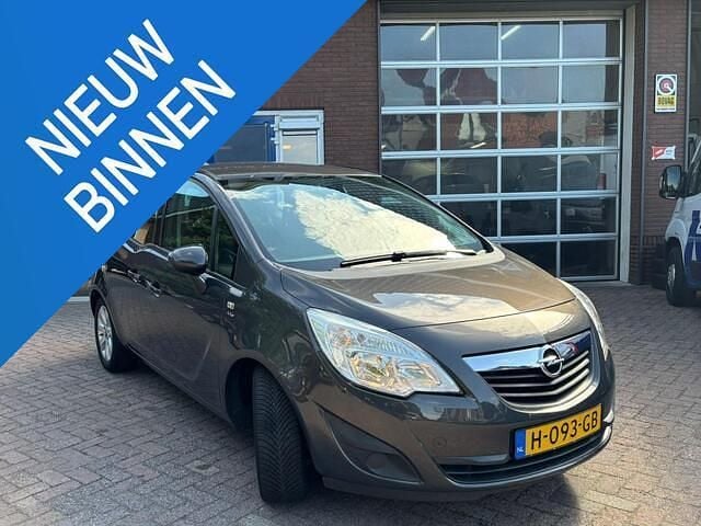 Grijs Gebruikt 2013 Opel Meriva Cosmo MPV | € 6.650 (Eerlijke prijs) - Afbeelding 1/4