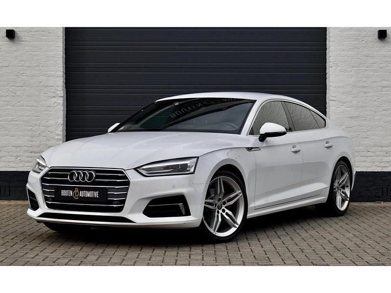 Wit Gebruikt 2017 Audi A5 Coupé | € 22.950 (Eerlijke prijs) - Afbeelding 1/4