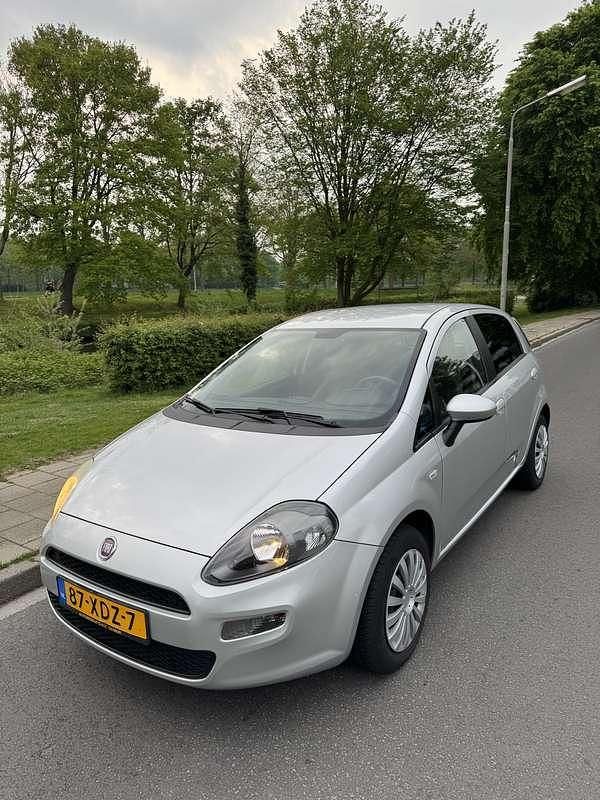 Grijs Gebruikt 2012 Fiat Punto Racing Hatchback | € 6.000 (Iets duurder) - Afbeelding 1/4