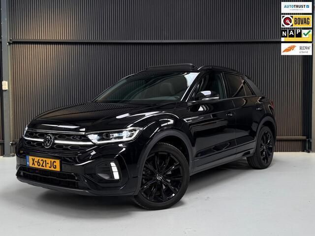Zwart Gebruikt 2022 VW T-Roc R-line SUV | € 34.950 (Eerlijke prijs) - Afbeelding 1/4