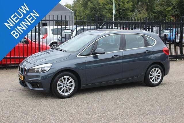 Grijs Gebruikt 2014 BMW 218 Executive Stationwagen | € 10.750 (Eerlijke prijs) - Afbeelding 1/4