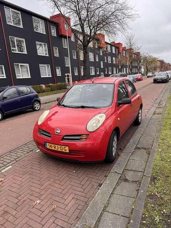 Rood Gebruikt 2005 Nissan Micra Visia Hatchback | € 1.900 (Eerlijke prijs) - Afbeelding 1/4