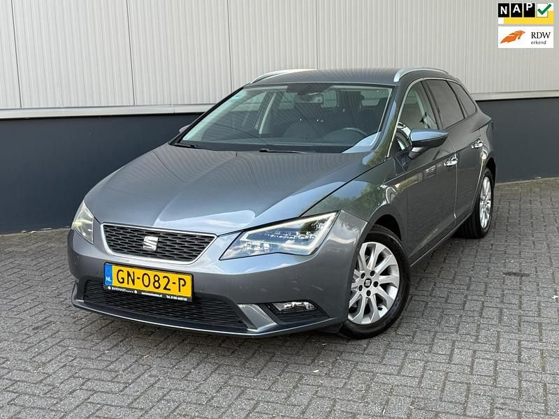 Grijs Gebruikt 2015 Seat Leon CONNECT Stationwagen | € 8.450 (Eerlijke prijs) - Afbeelding 1/4