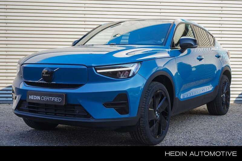 Blauw Nieuw 2025 Volvo EC40 Plus SUV | € 59.995 - Afbeelding 1/4