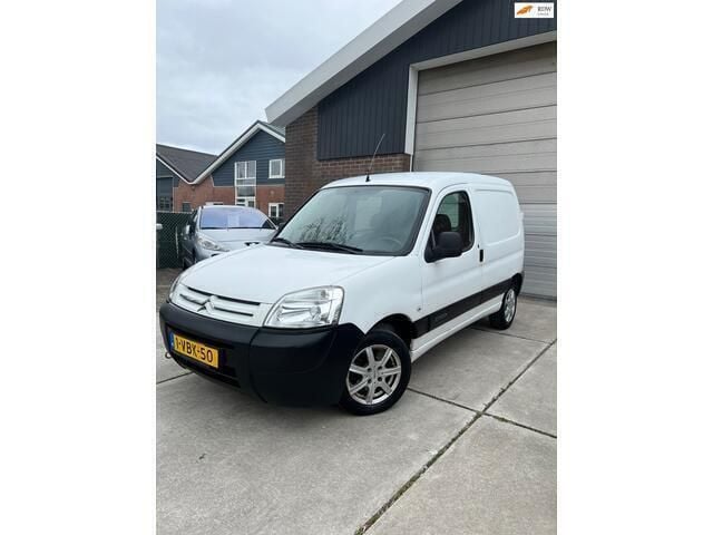 Wit Gebruikt 2009 Citroën Berlingo First MPV | € 1.699 (Goede deal) - Afbeelding 1/4