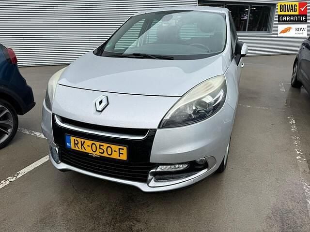 Grijs Gebruikt 2013 Renault Scénic III Collection MPV | € 3.750 (Eerlijke prijs) - Afbeelding 1/4