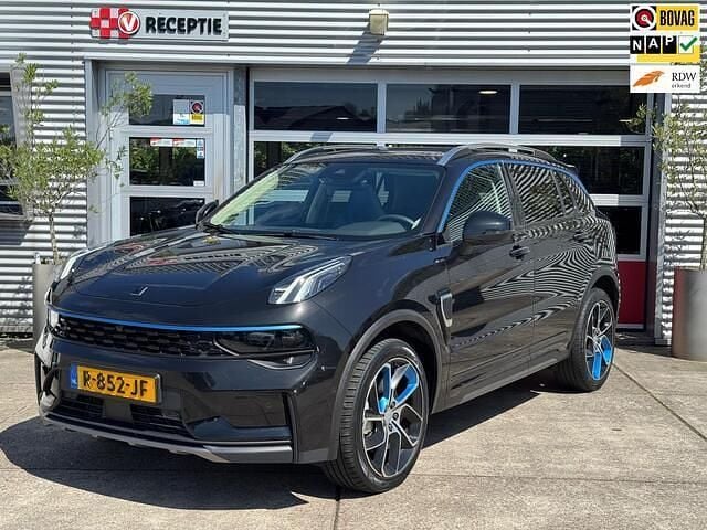 Zwart Gebruikt 2022 Lynk & Co 01 SUV | € 26.450 (Eerlijke prijs) - Afbeelding 1/4
