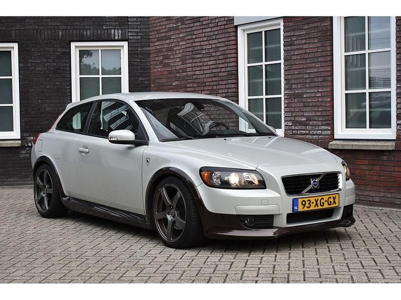 Wit Gebruikt 2007 Volvo C30 Momentum Hatchback | € 3.950 (Iets duurder) - Afbeelding 1/4