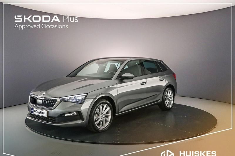Grijs Gebruikt 2024 Skoda Scala Business Line Hatchback | € 22.000 (Eerlijke prijs) - Afbeelding 1/4